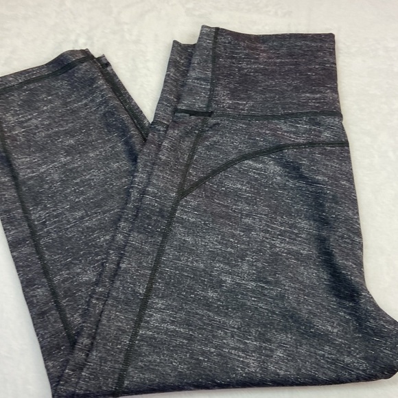 Adidas Climalite Heathered Grey Cropped Yoga Legging Medium - Picture 6 of 6